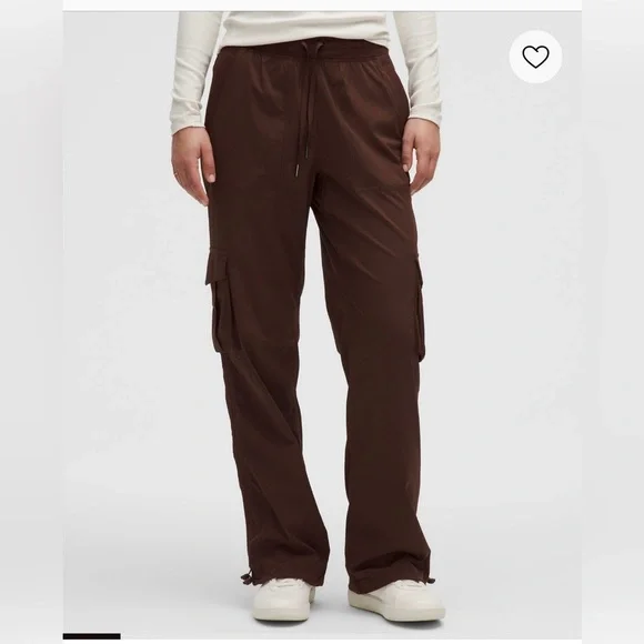 Lululemon Dance Studio Mid Rise cargo pants size L - Picture 8 of 9